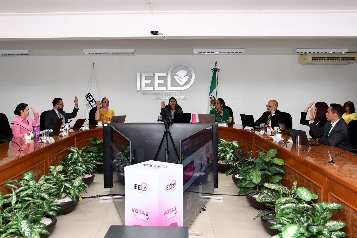 IEEAGS's tweet photo. En sesión ordinaria, el Consejo General aprobó la integración de los listados de candidaturas a los cargos de magistraturas y personas juzgadoras como parte del Proceso Electoral Extraordinario del Poder Judicial del Estado de Aguascalientes 2025.

#ElecciónJudicialAgs2025⚖️ https://t.co/rGs1DrAsHv
