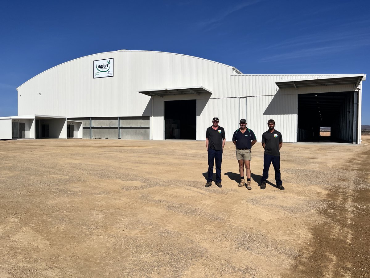 Local Cowell farmers Danny and Nigel Walsh “Glenridge” were first to place a fertilizer order with Agsave Kimba in November last year taking advantage of our EP Distribution Facility. Danny said we had full confidence in Agfert delivering on what they had planned.