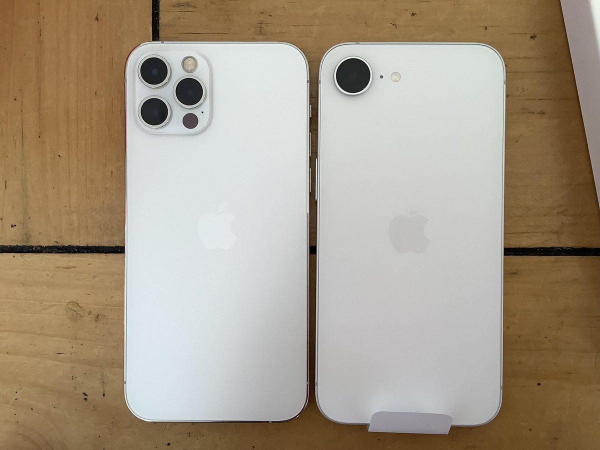 WorkaholicDavid's tweet image. Someone actually upgraded from iPhone 12 Pro to iPhone 16e 😭😭