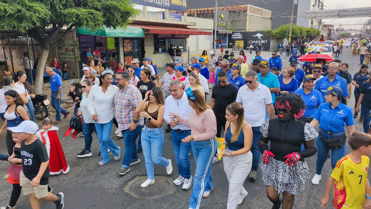 ddshlags's tweet photo. #28defebrero Carnaval 2025 gracias a la gestión de nuestro Alcalde @cheolagunillas, una gestión que no se detiene 🎭🎉

#Carnaval2025
#LagunillasEncarnaval
#esperanzaesfuturo
#InnovaciónYProgreso
@alclagunillas https://t.co/KePm5h8oZC