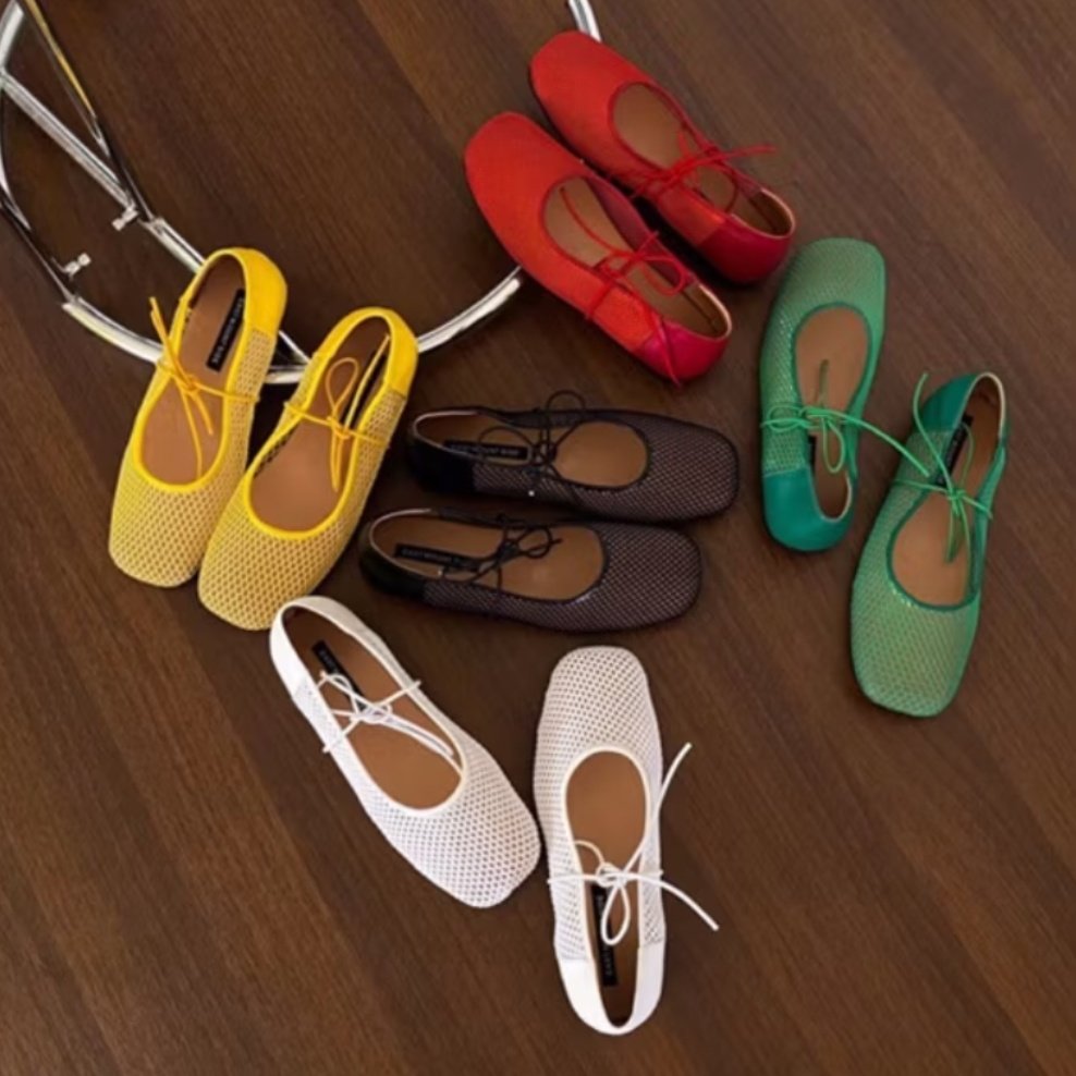 balleroine's tweet image. 𝜗ৎ unique footwear

a thread