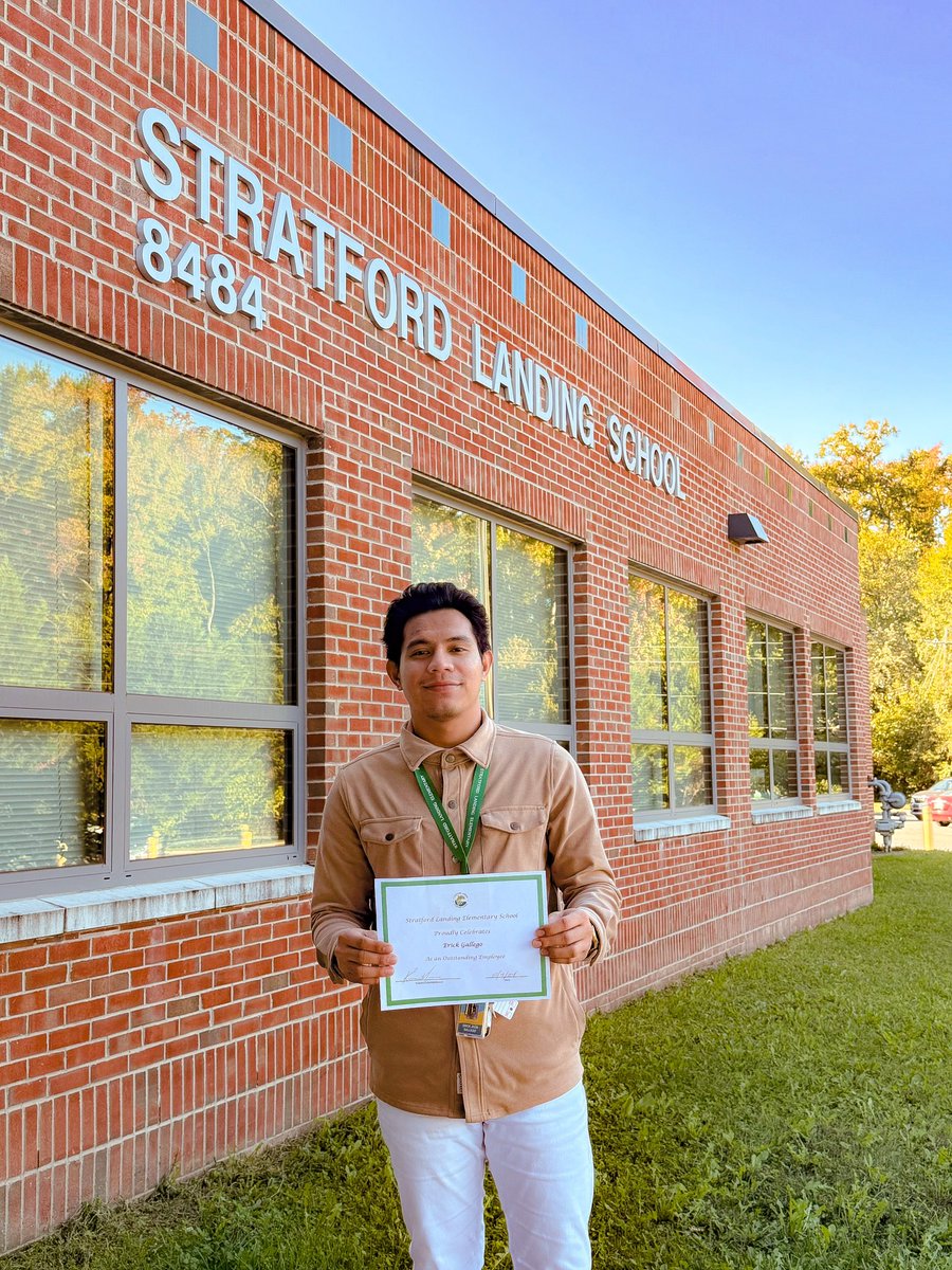 ErJuan04's tweet photo. Outstanding Employee

Last October, I was awarded this certificate for taking a big leap being here as an ambassador teacher. My efforts were recognized by my colleagues at school 🙏
@ParticipateLrng 
#UnitingOurWorld https://t.co/LvcTmtHgOH