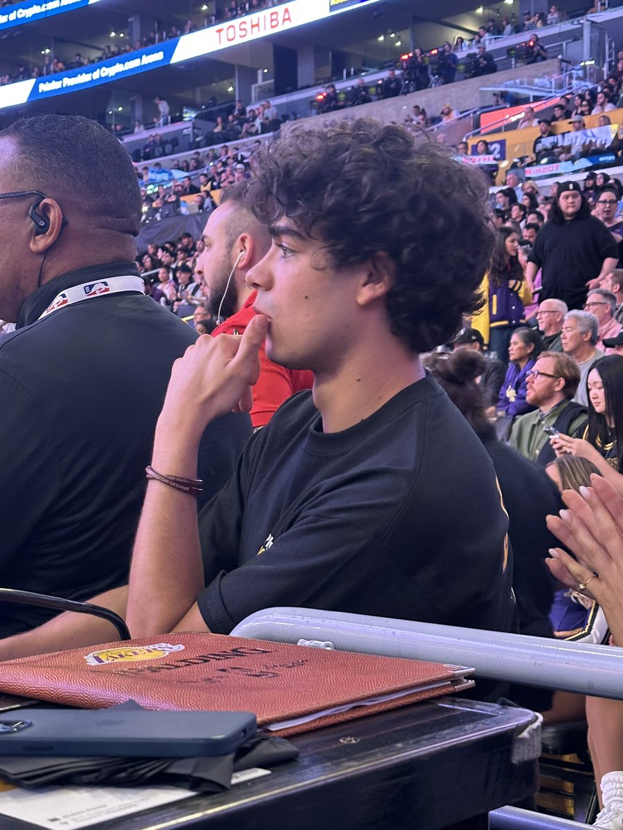 Greg Beacham tweet media