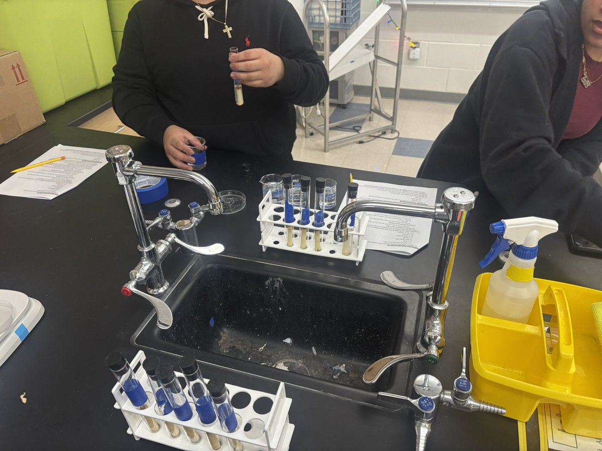 MissBanBiology's tweet photo. A week of engaging and inquiry based labs/activities in my bio and AP science class! Potato Osmosis lab for biology and Cookie Mining for APES π§ͺπ₯ΌπͺβοΈ #nbpsscience #ngss #bioteacher #apesteacher @nbpschools @ENunez___ https://t.co/wqicBh4zQD