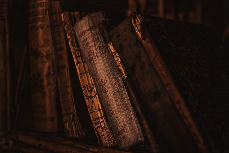 _ShadsOf_Blue's tweet photo. “Je m'en fous.”

🖊️ French professer
🖊️ Flirtatious• charming• sarcastic
🖊️ No emotional attachment unless you earn your place

🖊️ The epitome of material fidelity (not really)

🖊️ Occasionally a romantic soul

“Le vivre un jour à la fois.” https://t.co/HnyBoY7Psk