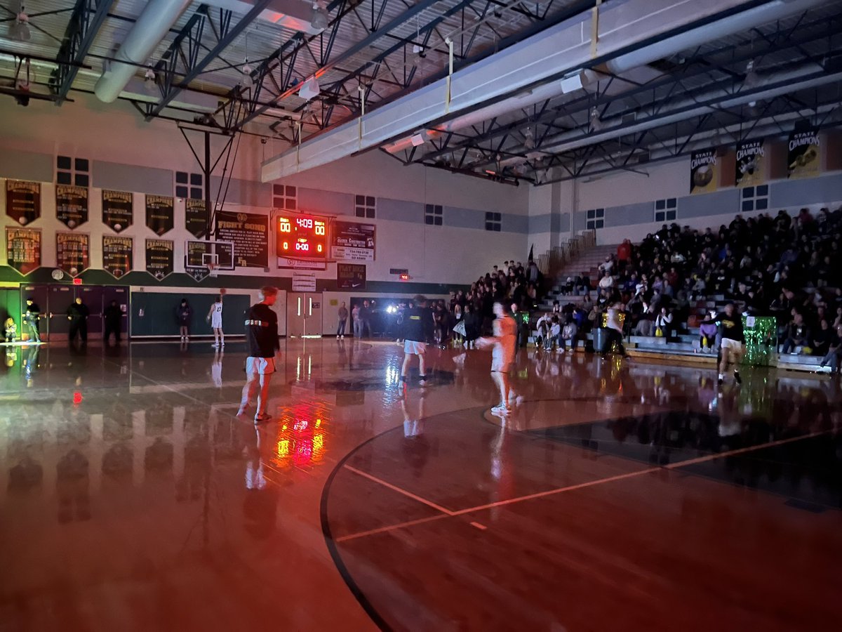 It was gonna take a lot more than a couple lights going out to stop another chapter in the greatest rivalry in the Huron League from being written!

Rams beat the Chiefs 65-38 and captured their 1st district title since 2018!

Graham Junge led the Rams with 18 points and 4…