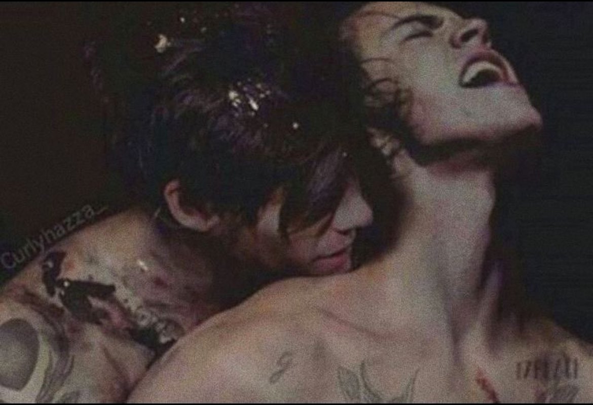 #nsfw

"'I want you to watch yourself,' Louis starts stroking his sub. 'And see how gorgeous you are. I want you to see your own face when you come. If you stop looking, I'll stop touching.'"

wattpad.com/story/25586212…