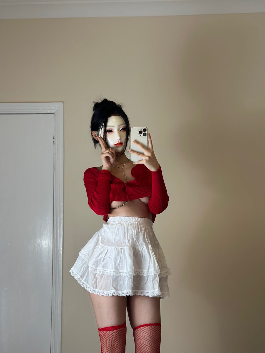SadMiss4u's tweet photo. Can I sit here for a moment

#asian #wmaf #pussy #mask https://t.co/aMlExFY0FF