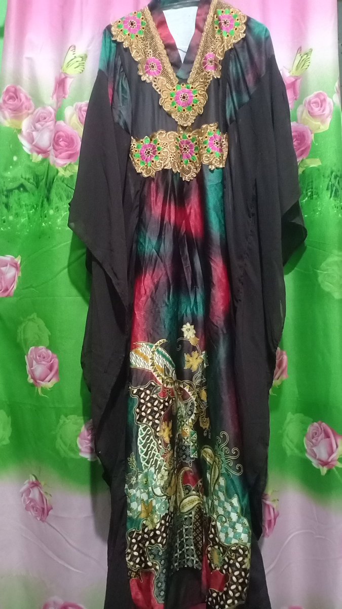 bulletproofshi's tweet photo. @nanaprtty kak oreloved baju lebaran ku tahun tahun kemarin, sayang di lemari doang
💸100k per baju yu kak https://t.co/f3c5EmniAX
