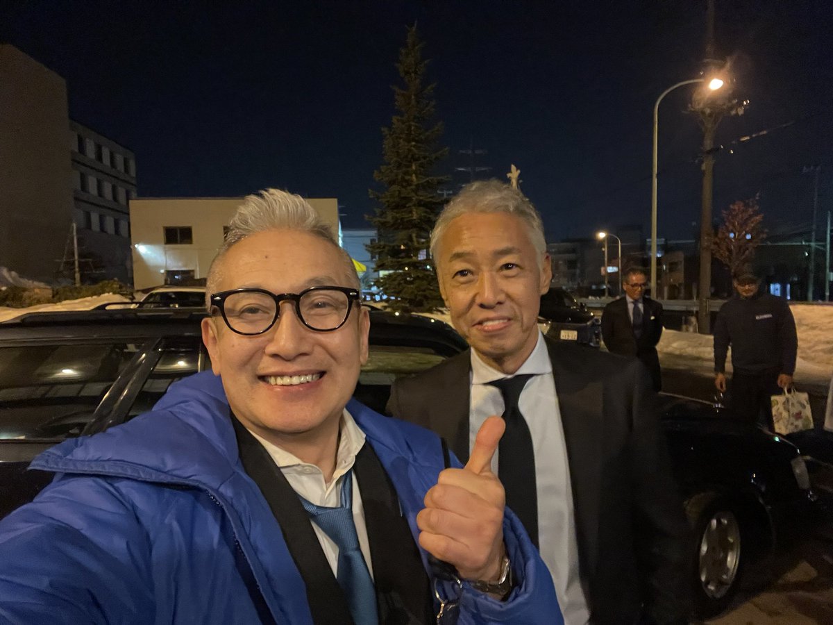 わざわざ日本保守党北海道支部のパーティーに来てくれた猫組長…パーティーが終わってからみんなで焼肉を食べに行きましたが、そこでも楽しいひとときを！
いつも猫組長からパワーを貰っており、感謝してもしきれません。自分は素晴らしい方々に支えて貰っている幸せ者だと痛感！