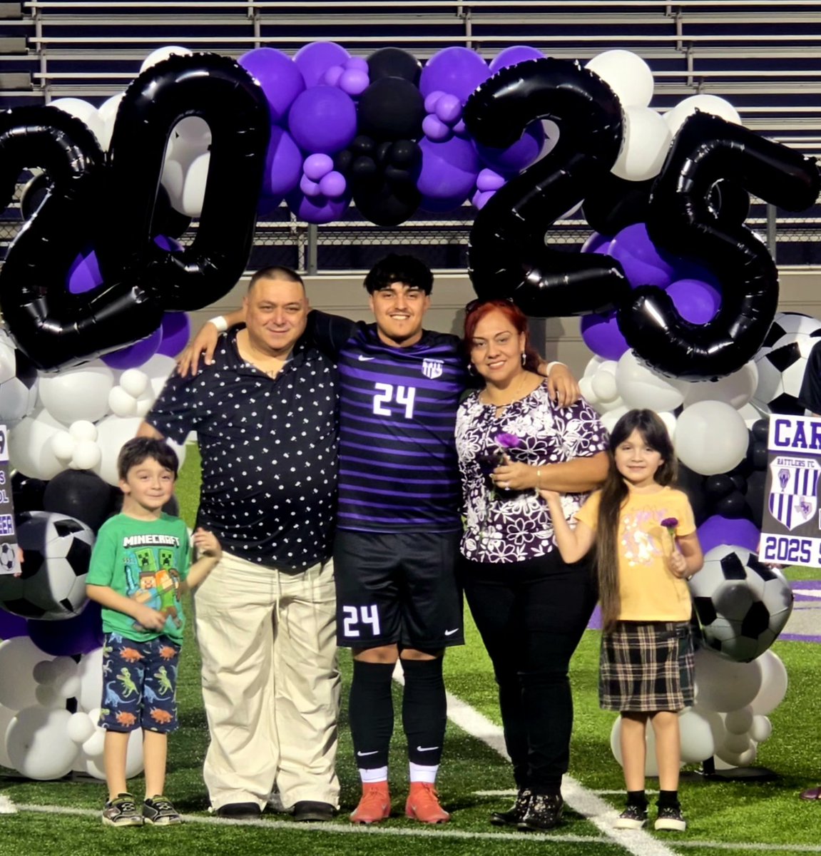 La_LunaSMHS's tweet photo. Came to support our Boys Varsity Soccer Team Senior Night. What a special evening, and they got the dub!β½οΈ #WeStrikeAsOne #ALLIN #RattlerFAM #FangsUp #Futbol
#RattlerUpBaby #Classof2025 https://t.co/PNFTyemoCi