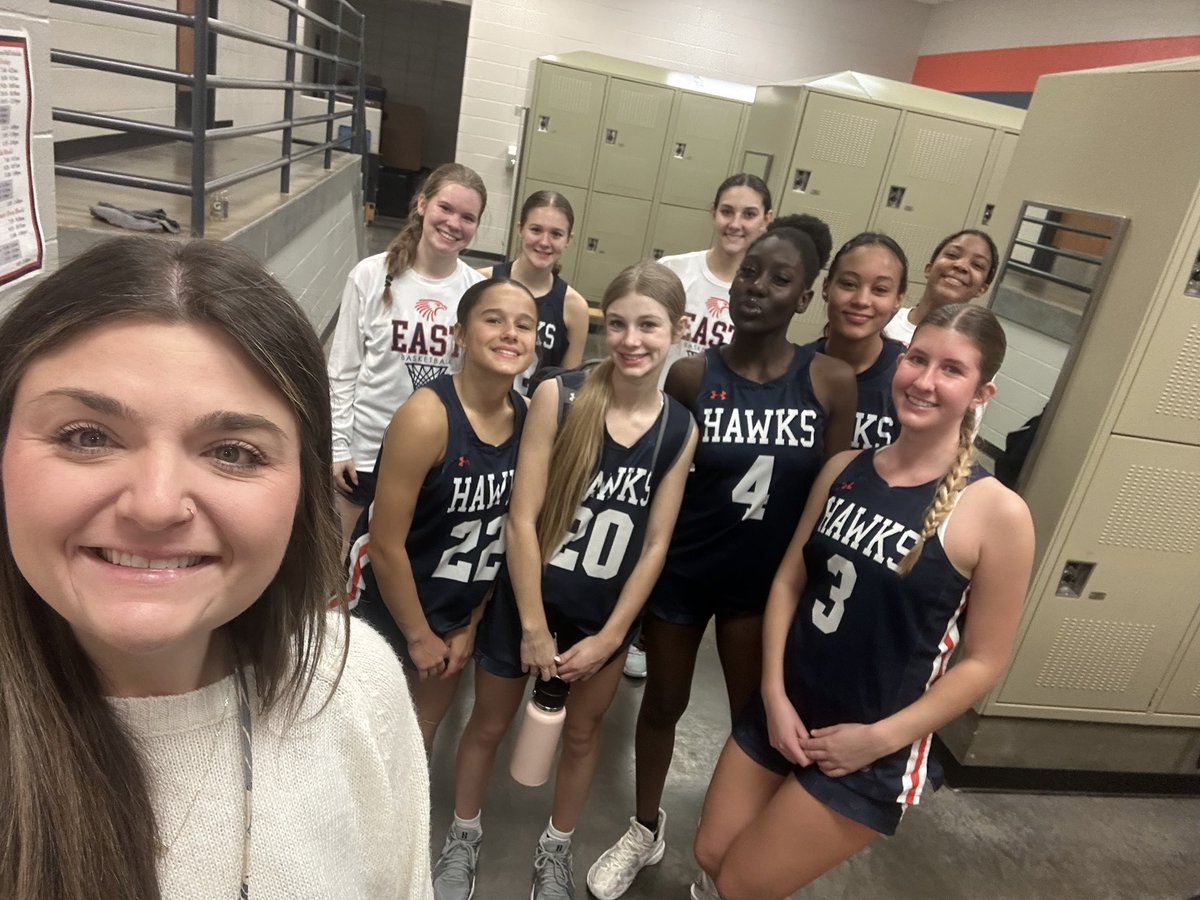 CoachLewisOE's tweet photo. The JV basketball season came to an end tonight and I was truly sad. This team was so special. Their grit, speed, competitiveness, no-quit attitudes were so fun to coach. Finished 14-6 on the season. I can’t wait to see the amazing things they do in the future! 🧡🏀💙 https://t.co/dht0e14aGF