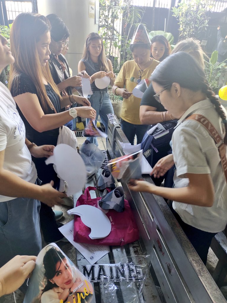 ma1208an's tweet image. We came prepared opkors💛
All for the Birthday Girl! 

@mainedcm | #MaineMendoza 
#EatBulagaTV5  #LegitDabarkads