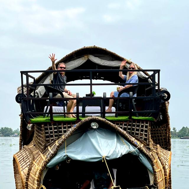 beautiful_alpy's tweet image. Experience the Best of Alleppey with a Day Cruise 
beautifulalleppey.com/day-cruise-in-…