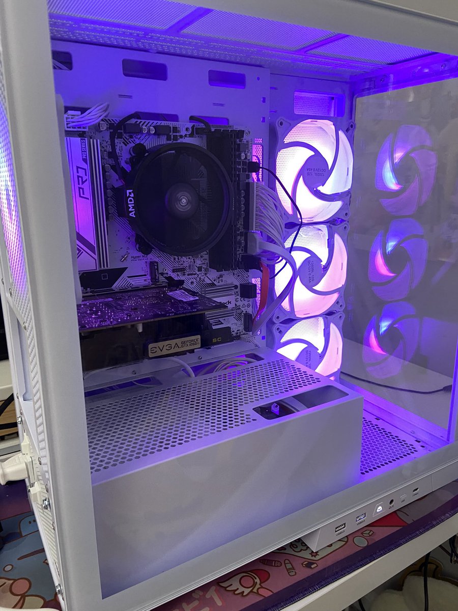 ppopurina's tweet photo. updating the folks here on life 

> flew back home for xmas it was nice 
> rebuilt my pc w new parts (still wip) 
> marvel rivals is my new obsession and im grinding for grandmaster 😞 https://t.co/SKnBt6nt7x