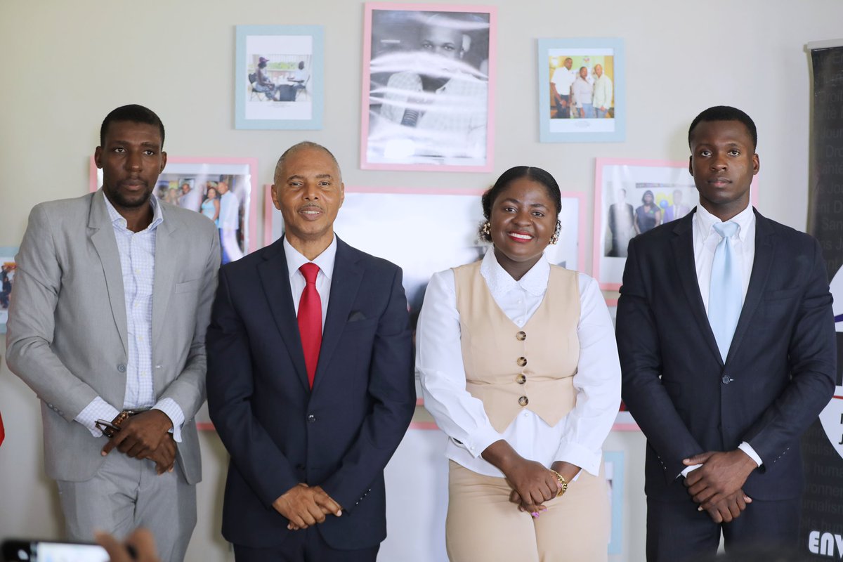 RhjsHaiti's tweet image. Installation d&apos;un nouveau comité à la tête du RHJS, ce vendredi 28 février 2025.
- Claude B. Sérant, Secrétaire général 
- Wooselande Isnardin, Secrétaire générale adjointe 
- Jacques S.  Saint-Louis, Conseiller 
- Jobenson Andou, Responsable des finances

#RHJS #Journalisme