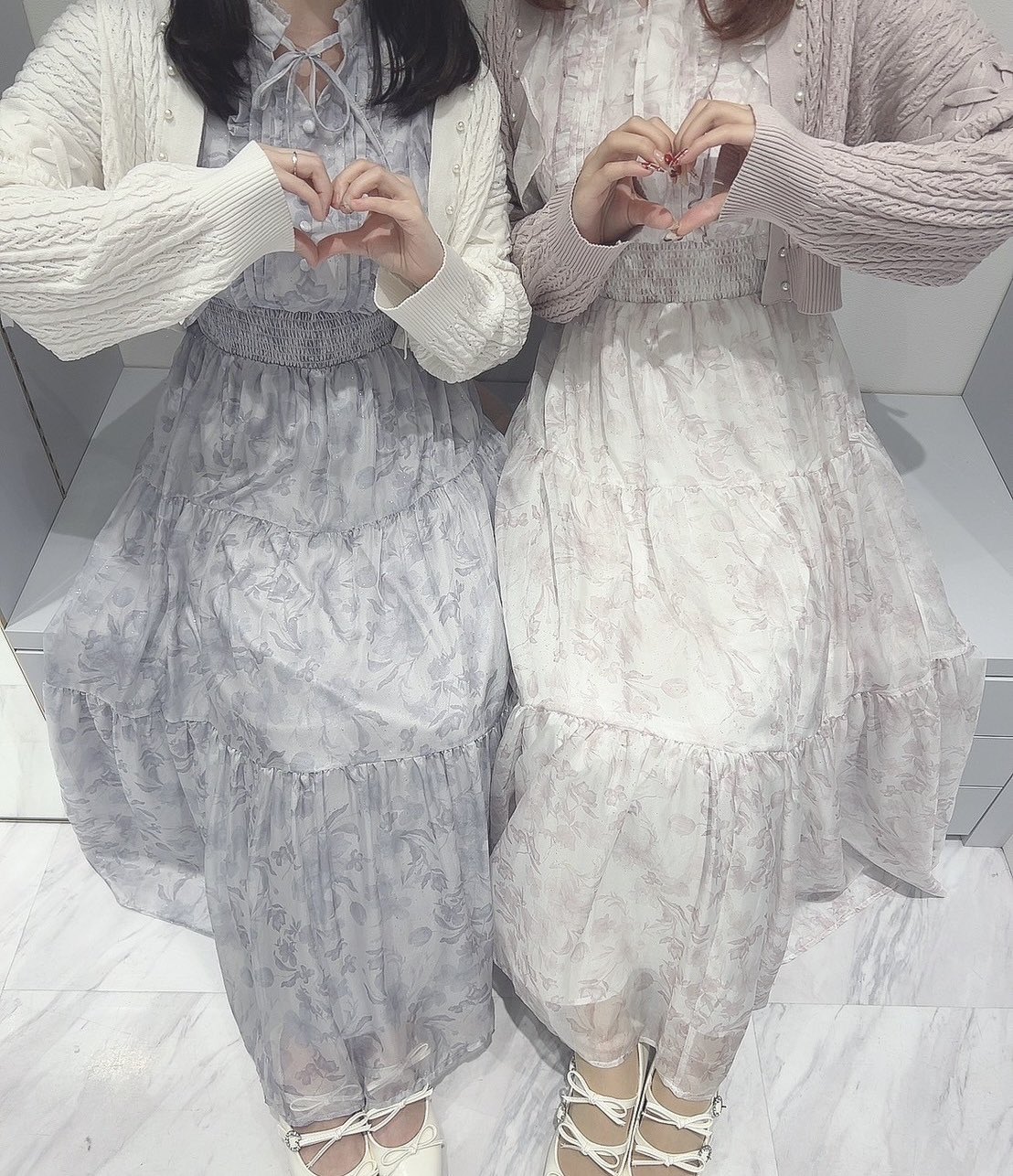 evelynラメフリル花柄OP ワンピース ブルー evelyn ラメフリル花柄OP ロングワンピース ブルー - メルカリ