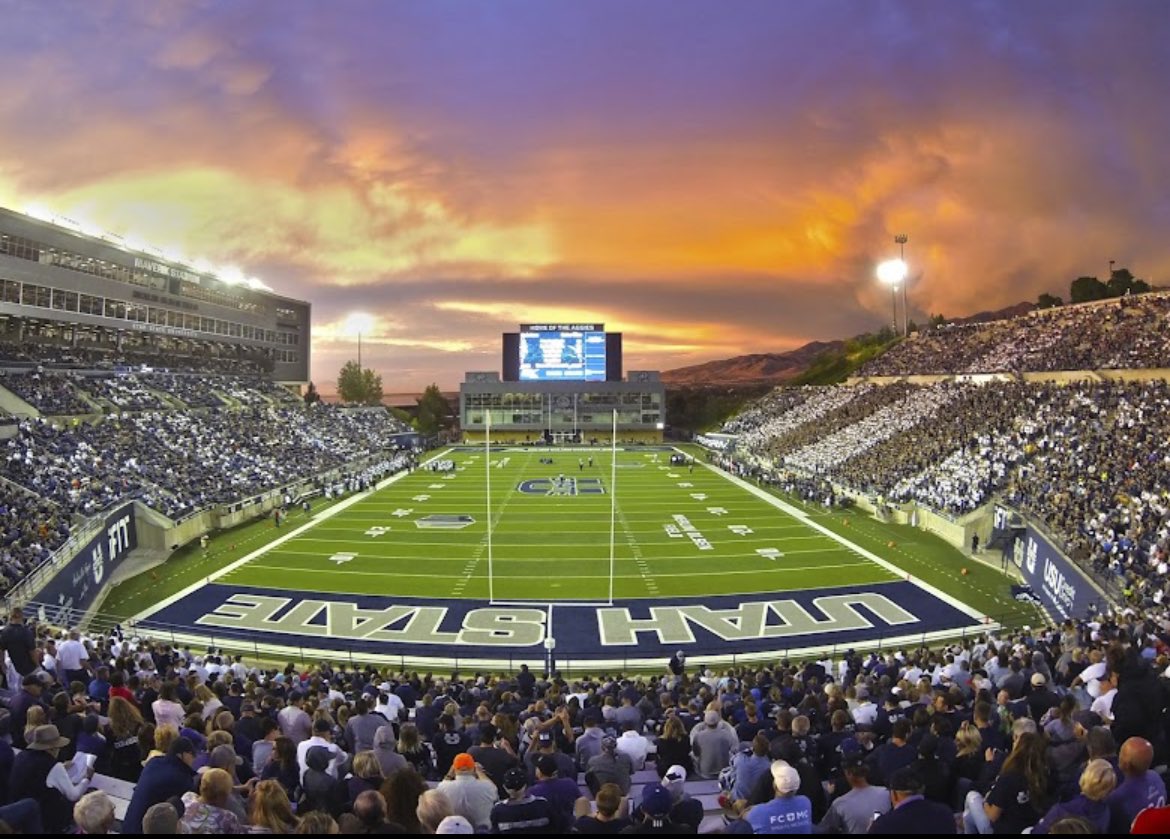 #AGTG After an amazing conversation with <a href="/Coach__Hunter/">Coach Shane Hunter</a> I am beyond blessed and excited to have earned and offer from Utah State University‼️ #GoAggies 

<a href="/DRidgeCoachB1/">Jeremiah Behrendsen</a> <a href="/DakotaRidgeFB/">DakotaRidgeFootball</a> <a href="/ProStarSports/">Paul Sheehy</a> <a href="/Janimal84/">Coach Jorgensen</a> <a href="/USUFootball/">USU Football</a>