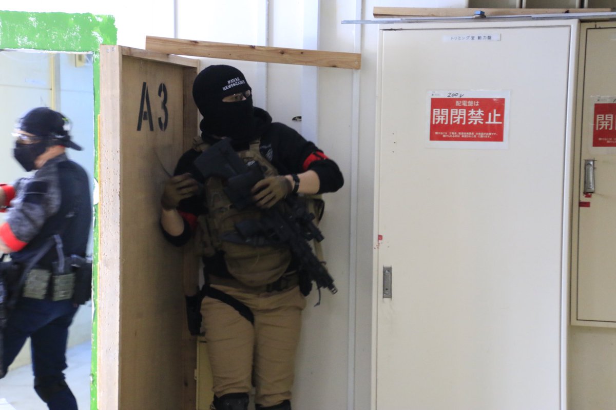 isfzerobase's tweet image. サノサバZERO
午前中のゲームが終わりお昼休憩☕️
午後からは新たなシナリオが…📖
ゼロベースでリアルなサバゲーしませんか？

《ご予約状況》
3月2日(日)12名様
3月5日(水)6名様
3月8日(土)1名様
3月9日(日)2名様

ご予約はこちら💁‍♂️
onl.tw/WWdnM9A 
☎︎07085900639
#ZEROBASE
#ZEROACTION