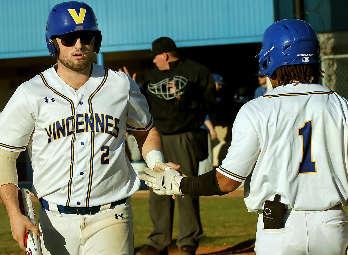 Photos from today's VU Baseball win over North Iowa Area Community College

Photo Credit: Matt Griffith

Link: vincennes.prestosports.com/sports/bsb/202…