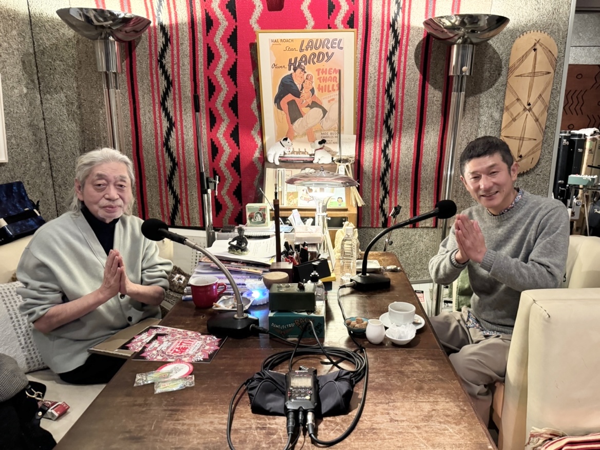 笑い飯哲夫のサタデーナイト仏教 (@sn_bukkyo) on Twitter photo 笑い飯哲夫の #サタデーナイト仏教
3月のマンスリーゲストは、音楽家・細野晴臣さん(<a href="/hosonoharuomi_/">細野晴臣 Haruomi Hosono _information</a> )ご登場‼️‼️✨
音楽の道に行くか、仏教の道に行くか、真剣に考えられていたというお話…👀今夜24時15分〜 #FM大阪 で📻
ポッドキャストは毎週月曜更新です🙏
▼radiko
radiko.jp/#!/ts/FMO/2025… 笑い飯哲夫の #サタデーナイト仏教
3月のマンスリーゲストは、音楽家・細野晴臣さん(<a href="/hosonoharuomi_/">細野晴臣 Haruomi Hosono _information</a> )ご登場‼️‼️✨
音楽の道に行くか、仏教の道に行くか、真剣に考えられていたというお話…👀今夜24時15分〜 #FM大阪 で📻
ポッドキャストは毎週月曜更新です🙏
▼radiko
radiko.jp/#!/ts/FMO/2025…