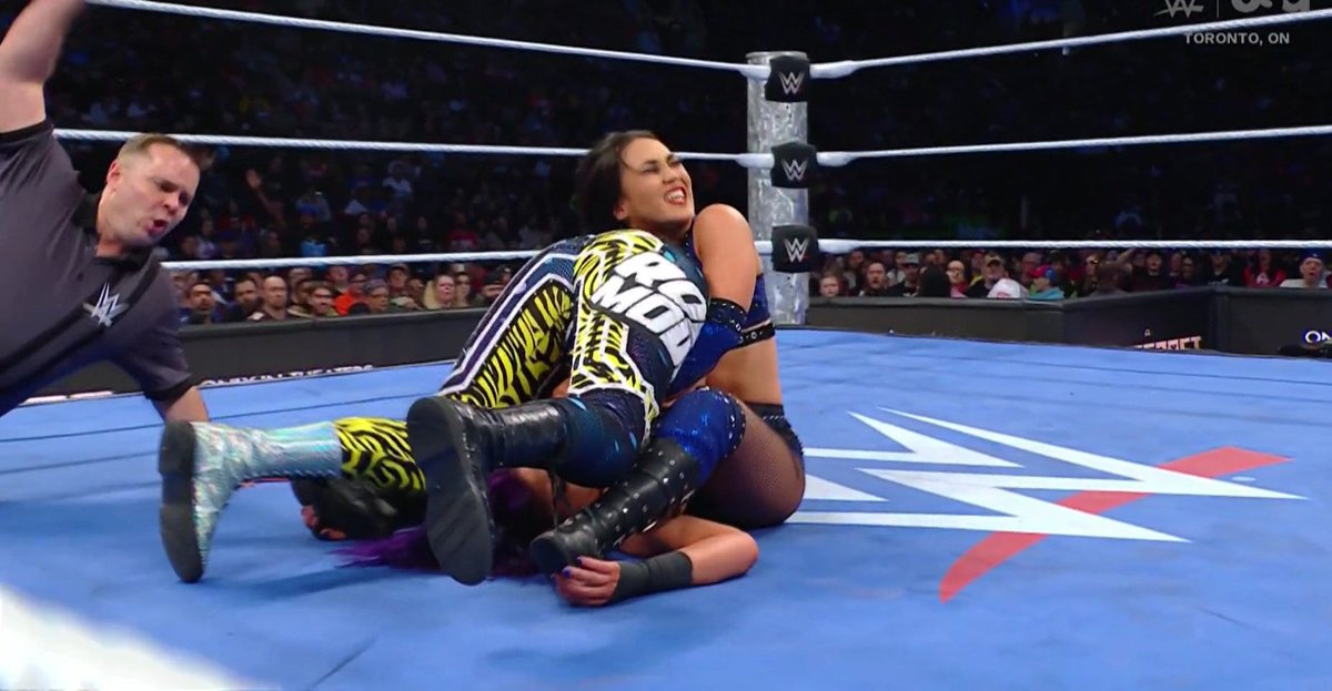 IntrovertedRoxy's tweet image. I&apos;m gonna get this framed.