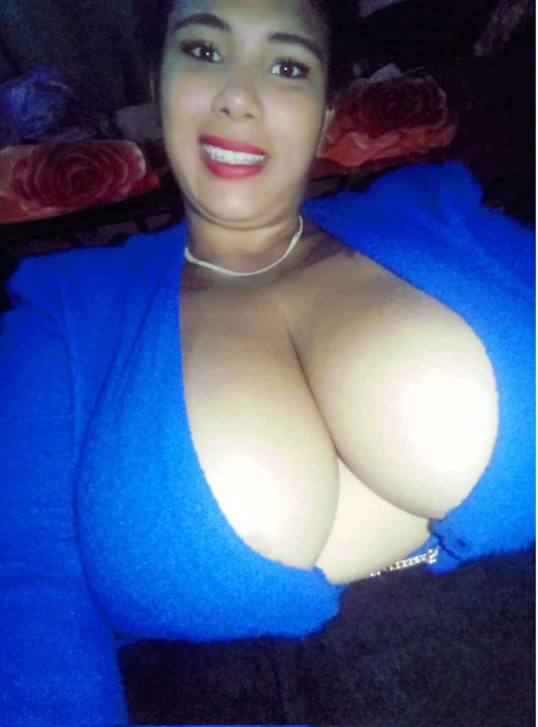 Prisibery's tweet photo. Hola sigueme ♥️♥️ 
Besos 💋 kisses 💋 https://t.co/5tzHDkLnrV