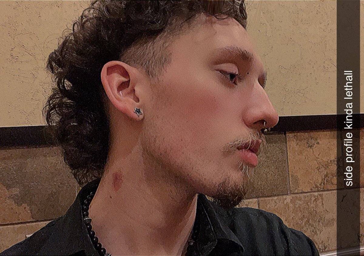 NonRinary's tweet image. cant believe i havent told twitter i got a mullet
