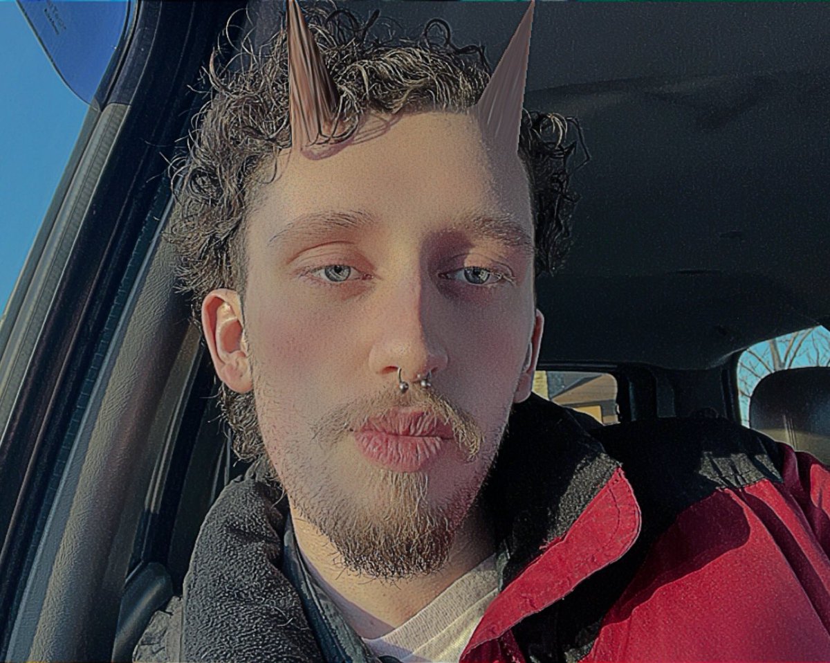 NonRinary's tweet image. cant believe i havent told twitter i got a mullet