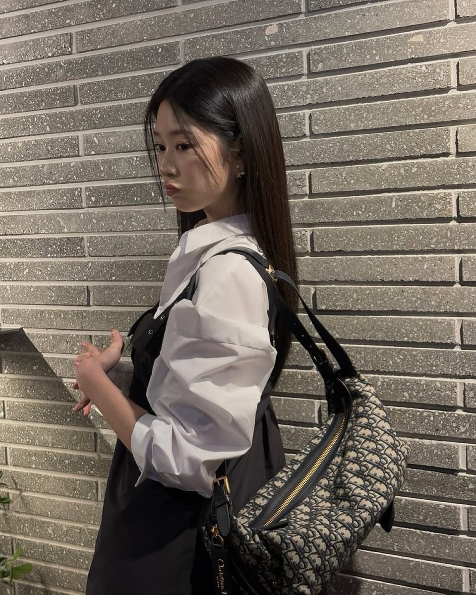 𝐜𝐢𝐜𝐢 𝖸𝖾 𝗇𝖾𝖿 𝖶𝗋𝗂𝗀𝗁𝗍. tweet media
