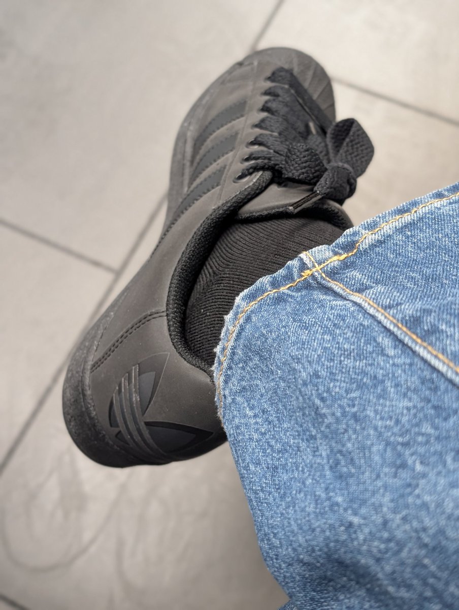 amcmath04's tweet image. Day 28 #BHMKOTD25 

Started with an Adidas shoe and ended that way! It was a game day for my husband&apos;s team and they got the Dub! 

Adidas All Star Triple Black Reflective 

@JerLisa_Nicole