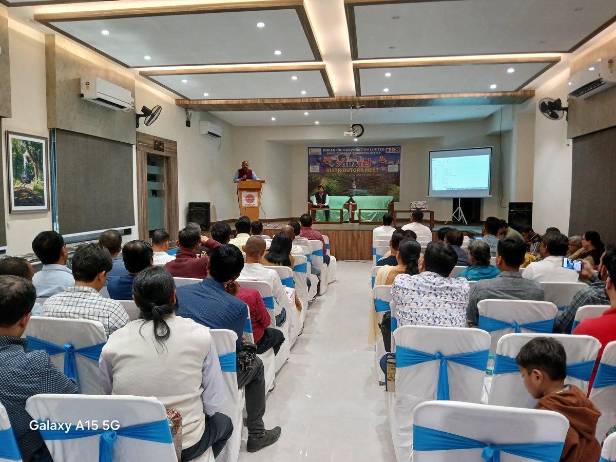 Xtratej cum NFR meet for low performing distributors was held under Siliguri IDO. During the meet, DLSH-SILIGURI emphasized operational excellence, backlog, safety, edod, MoU targets and expanding NFR sales as per the targets in last one month. <a href="/IndianOilcl/">Indian Oil Corp Ltd</a> <a href="/EDLPGIOCL/">Sailendra K</a> <a href="/kumaarj/">Jitendra Kumar</a>