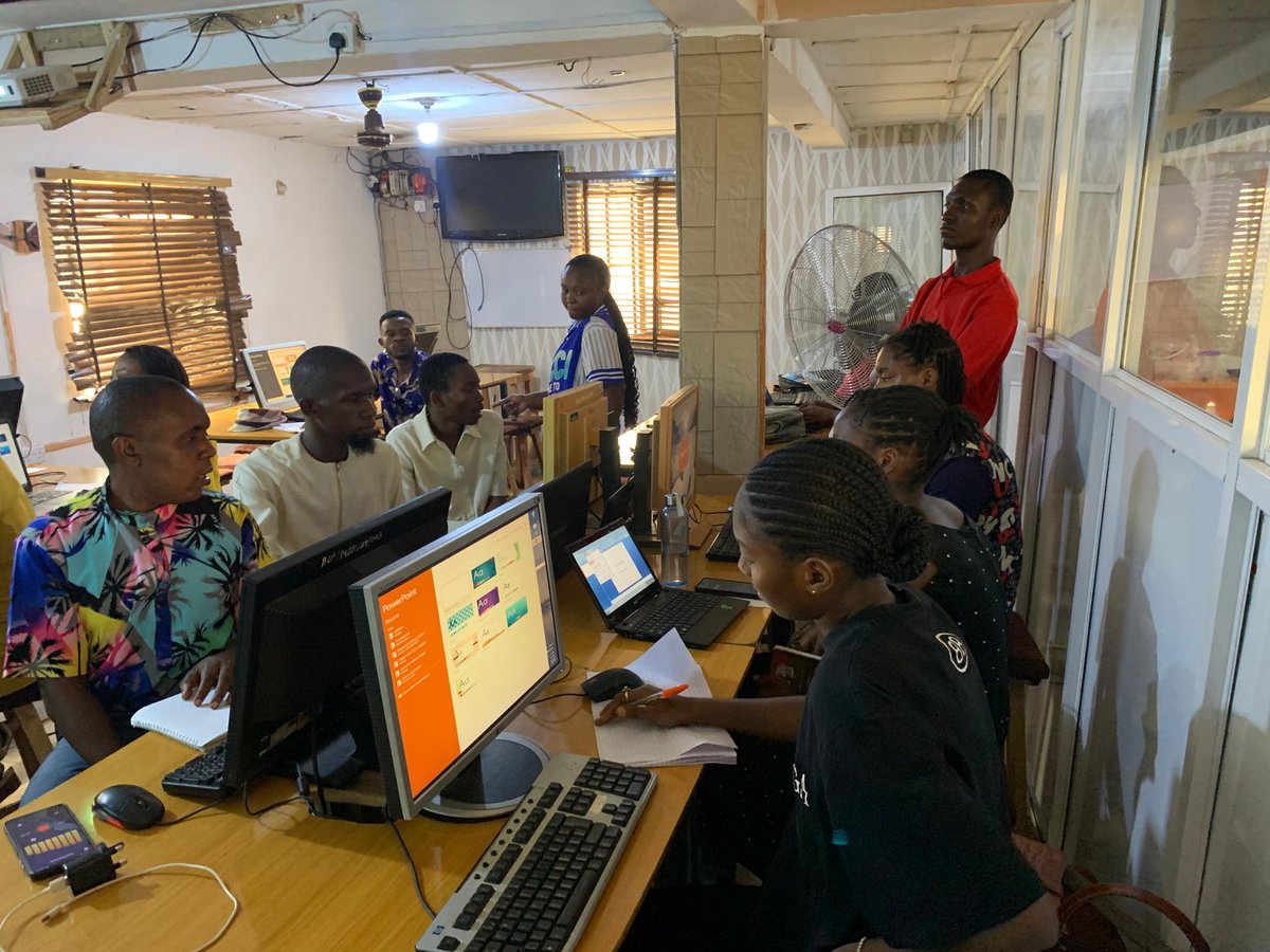 famous_emeka's tweet image. Join @brainpalscode for a quality mentorship on tech. May this fasting bring us good news and new heights. 
#brainpalscode #ramadan #lokoja #ododoisworking #fullokoja #codingschool #techschool #webdesign #dataanalysis