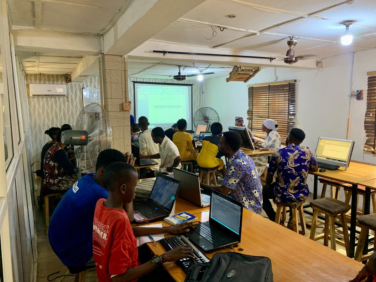 famous_emeka's tweet image. Join @brainpalscode for a quality mentorship on tech. May this fasting bring us good news and new heights. 
#brainpalscode #ramadan #lokoja #ododoisworking #fullokoja #codingschool #techschool #webdesign #dataanalysis