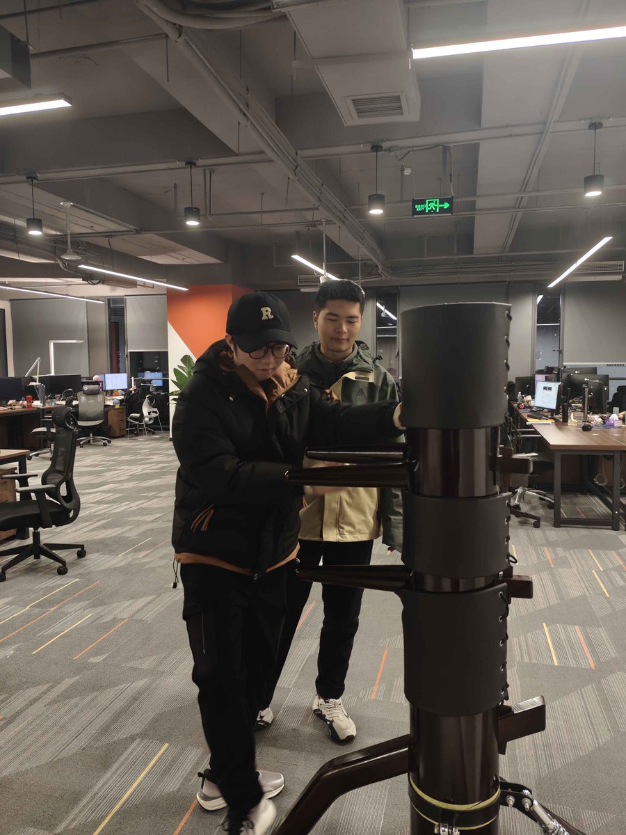 FireWoGames's tweet image. Just another day crafting our game🧱
- Mocap actors performing dragon dance moves
- Artists refining details brush by brush
- Designers' meeting where ideas clash
- Level designers' Kungfu break
😆Which part would you wanna join?
#gamedev #indiegame #followfriday