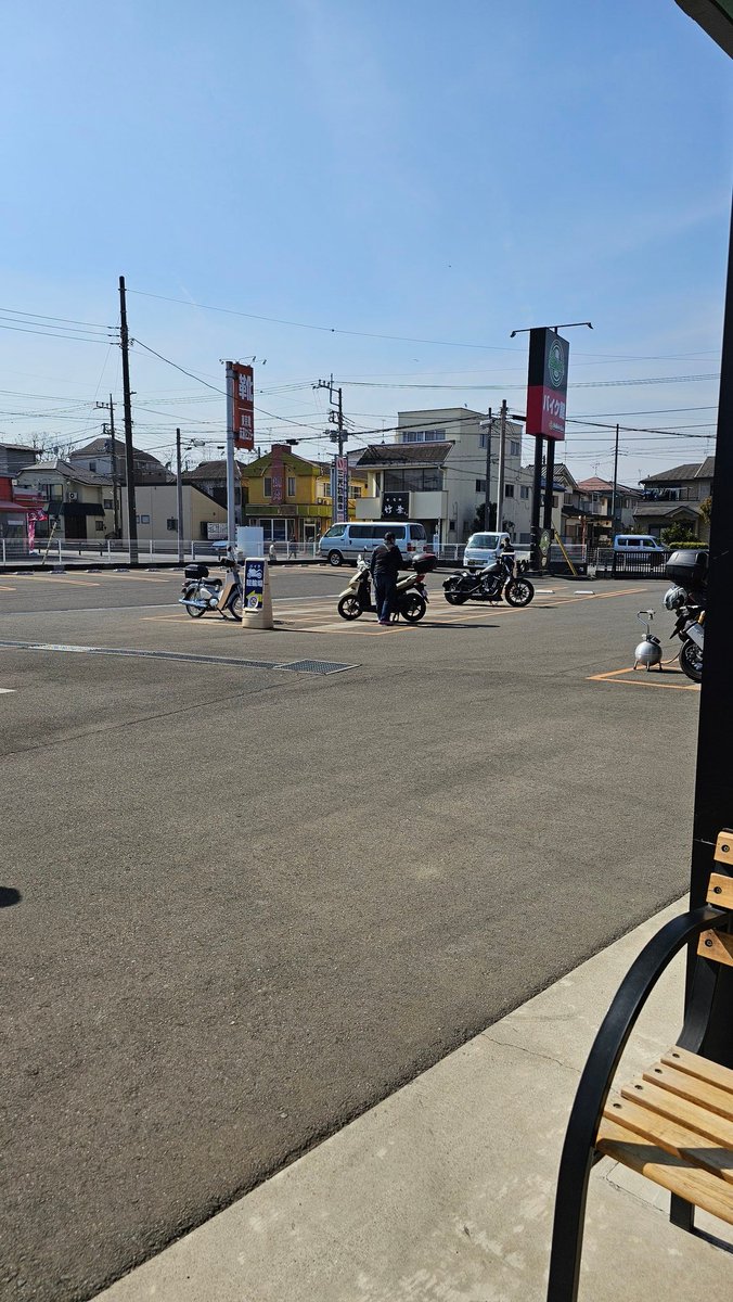 uraga17's tweet photo. 全然乗っていなかったトレーサー９gt。
もう車検の時期でユーザー車検にしようか2りんかんさんに任せようか悩み中…取り敢えず見積もりを取りに来ています。 https://t.co/uAodGNlNu0