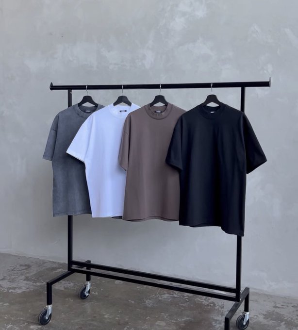 Plain tees muchiri kupfeka here?

$10

It cost $0.00us repost 🔁