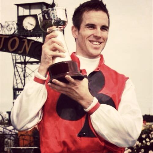 PuntersClubSA's tweet photo. Todays running of the G2 BLAMEY STAKES takes us back to 2006
ROSDEN the #SABRED #SATRAINED #SAOWNED and #SARIDDEN won the race
Rosden raced 20 times for 5-6-1 and $420,000
SA Horse of the Year winning the G2 Blamey Stakes and placed behind FOO & Red Dazzler in the G1 Futurity https://t.co/x3A7cZUwwG