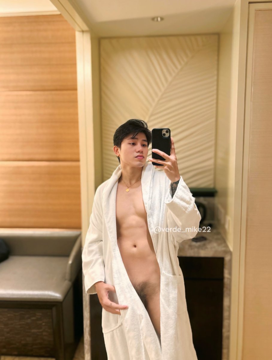 Mike verde at your service 😉💦 
#nurumassage #nuruman #nuruservice