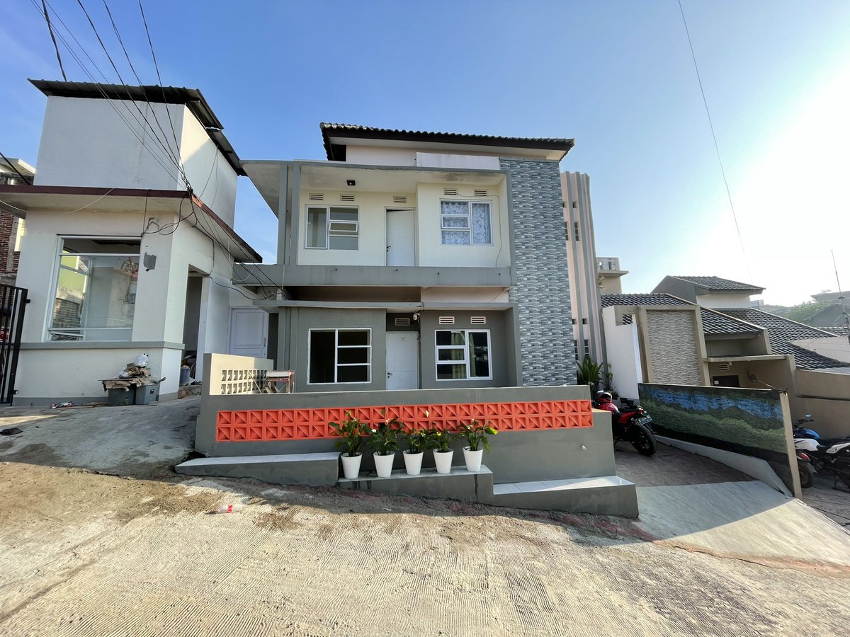 For rent:

- Kosan pria
- Daerah belakang Widyatama (Cikutra)
- Kamar mandi dalam, kasur, garasi motor, dll
- Start from 700rb-an / bulan
- DM buat info lebih lanjut