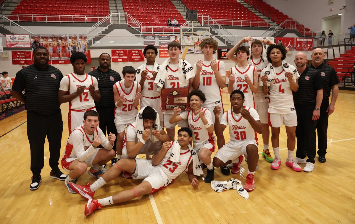 The Carl Albert boys beat John Marhsall 89-50 in the regional championship. Delijah Matthews led the way with 22 points, Brandon Rogers scored 15, and Lebron Royal added 13 points. The Titans will face Lawton next week in the Area finals. #okpreps