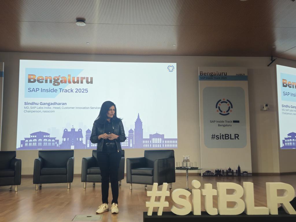 saplabsindia's tweet image. .@gangadharansind MD, SAP Labs India kicked off the year&apos;s first #SAPInsideTrack with 1500+ attendees from the community, highlighting SAP’s impact-driven approach with #BusinessDataCloud leveraging #AI &amp;amp; integrating cross-functional capabilities to empower businesses. 🚀 #sitBLR