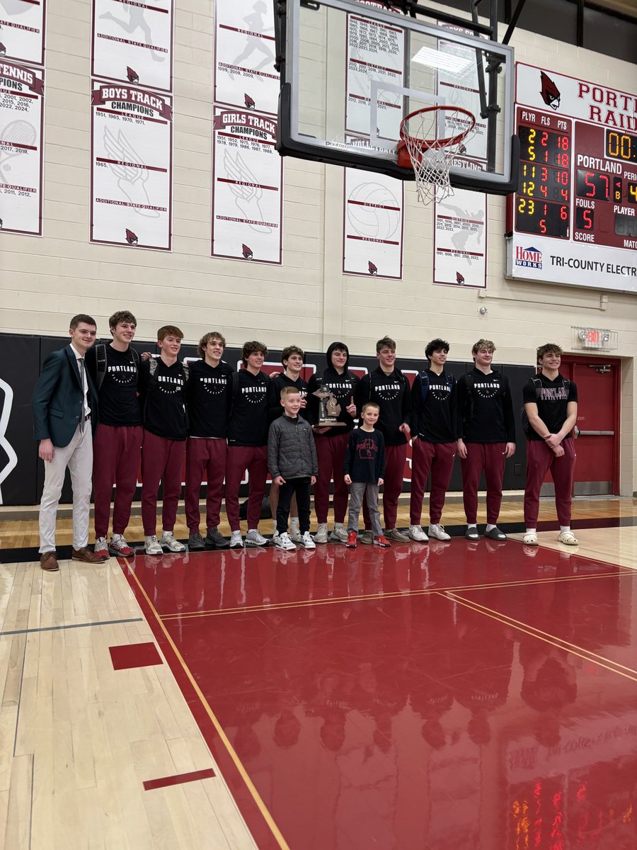 District Champs!  Portland defeated Ionia 57-53 for their first District title since 2017.  Junior Kayden Dickerson lead the way with 19 pts while Senior Evan Gross added 18 and Senior Dom Novara chipped in 10 pts.  The Raiders will move on to the Regionals at Central Montcalm.