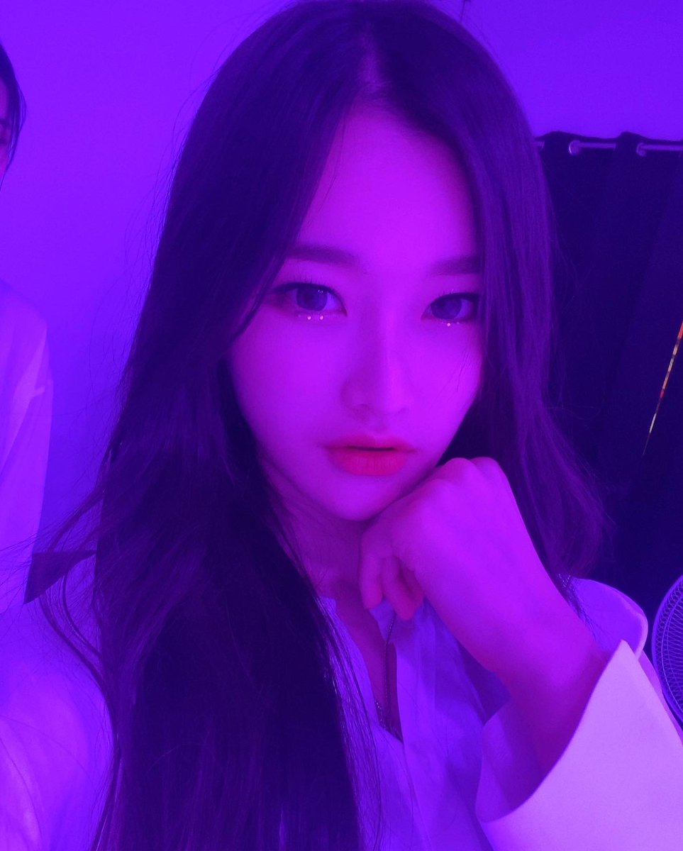 wingsameri's tweet image. 𝐧unca nadie será capaz de entender la vibra que sentí cuando escuché este #𝙰xé𝐥𝐥𝕖·新的ーʼ𝔖𝐢ng𝐥ǝ⁩. 𝐞s como que una nueva 𝐚mericita nació hoy, #𝙰𝕩é是𓈒࣪ꕨ𝔖ōʼ𝐇o͟t⁩! 𝐲 yo quiero ser como ella.

𝐫e𝖉 𝐦𝕠o͟n 翼ʼ #𝔄mǝ𝕣𝐢.