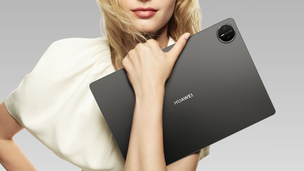 HCNewsroom's tweet image. Huawei unveiled the MatePad Pro 13.2 2025 last year in November, and the flagship tablet is now getting a Collector’s Edition.
#Huawei #HuaweiMatePadPro #Tablets
