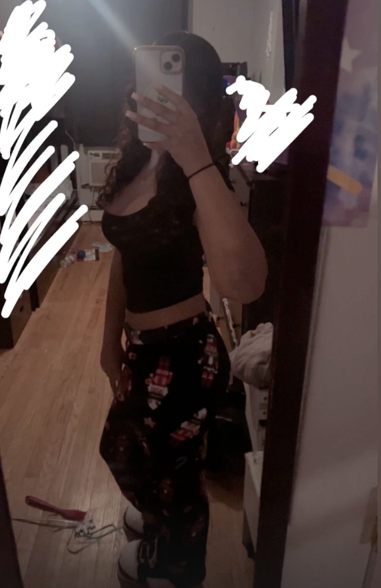 ddownnadia's tweet photo. would anyone actually buy videos and pictures? #sellingcontent #horny #latina https://t.co/E68dWXwkT7