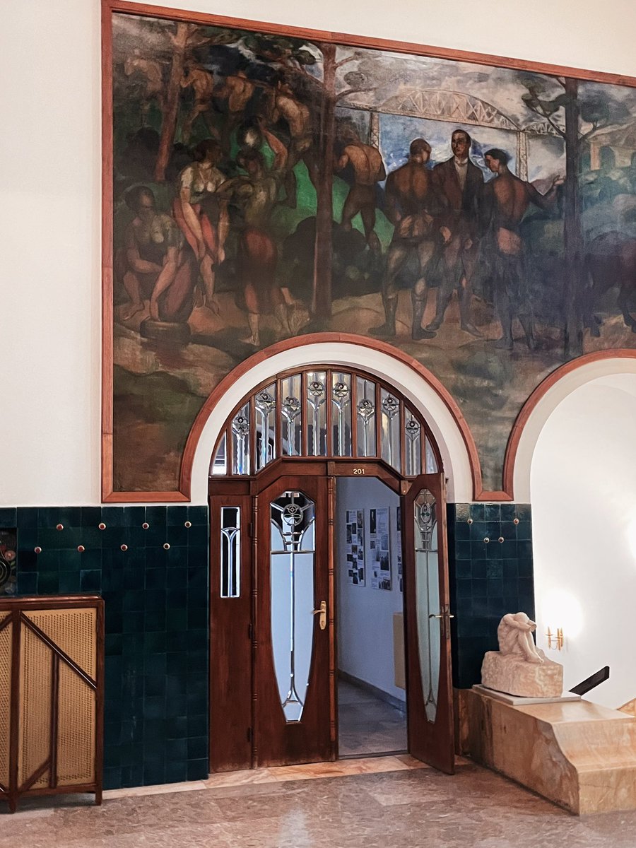 r_cst_'s tweet image. Branchez vous musée des taxes et douanes les amis