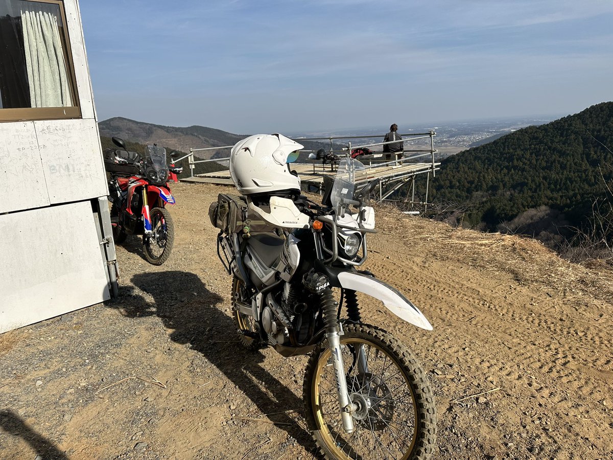 MxUxu3s's tweet photo. ツーリングセロー 🛞GP-610
CRF250Rally 🛞GP-410
ニコニコオフロードにチャレンジ💪
結論🤨
どの中間タイヤでも🛞
トレールでチャレンジするにはキツイ😓
#休日どうでしょう
#CRF250Rally
#ニコニコオフロード
#GP610
#GP410 https://t.co/w3g8oUWj8L