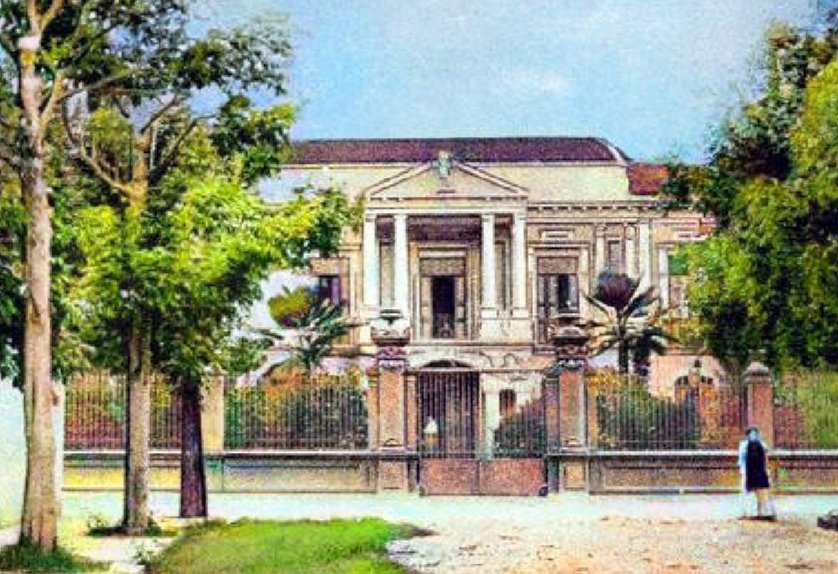 abramartti's tweet photo. Luego en 1902 el Colegio San José de Tarbes fue trasladado del centro de la ciudad a una nueva sede ubicada en la Urbanización El Paraíso en una edificación de estilo neoclásico diseñada por Juan Hurtado Manrique.
Allí se había realizado la gran Exposición Agrícola e industrial. https://t.co/Z0D4DPH4xk