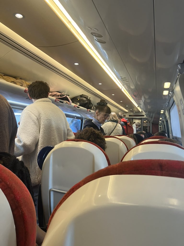 DTagg64's tweet image. @CrossCountryUK Why do you sell twice as many tickets than the capacity that your trains can handle? #RailChaos